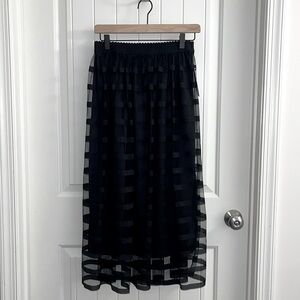 Metrowear  Women's Black Tulle Layered Midi Skirt Elastic Waist